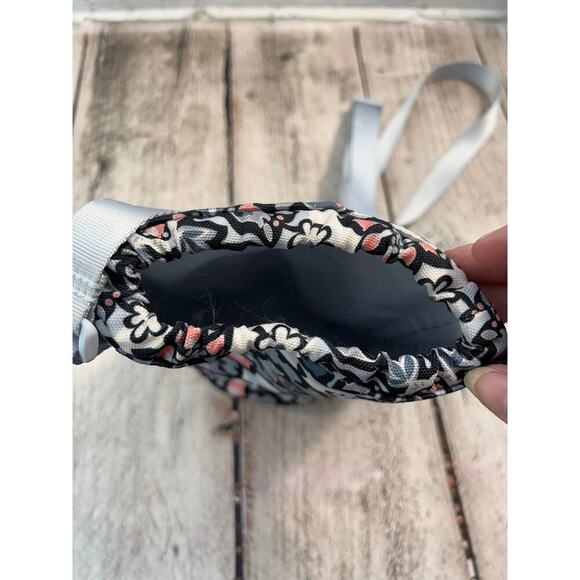 VERA BRADLEY Women’s “Lighten Up” Lisbon Medallion Water Bottle Crossbody - Picture 5 of 6